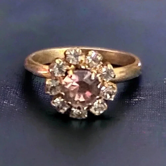 Vintage Halo Rhinestone CZ Gold Tone Adjustable Ring - Picture 3 of 5